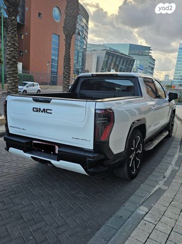 ג'י.אם.סי סיירה EV  