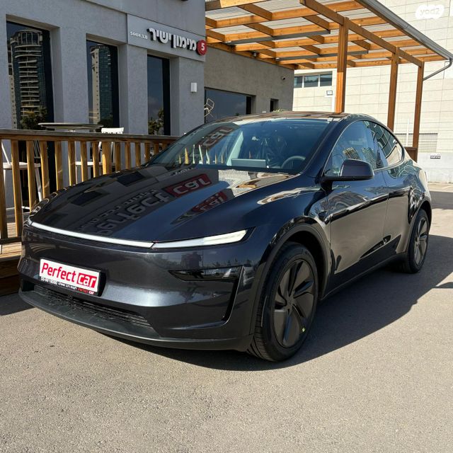מודעת רכב טסלה מודל Y