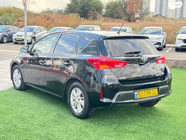 טויוטה אוריס