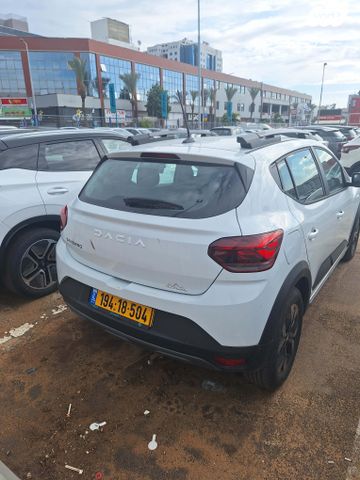 דאצ'יה סנדרו Stepway