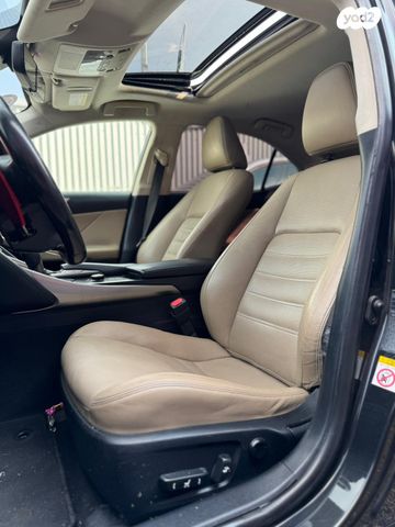 מודעת רכב לקסוס IS 2