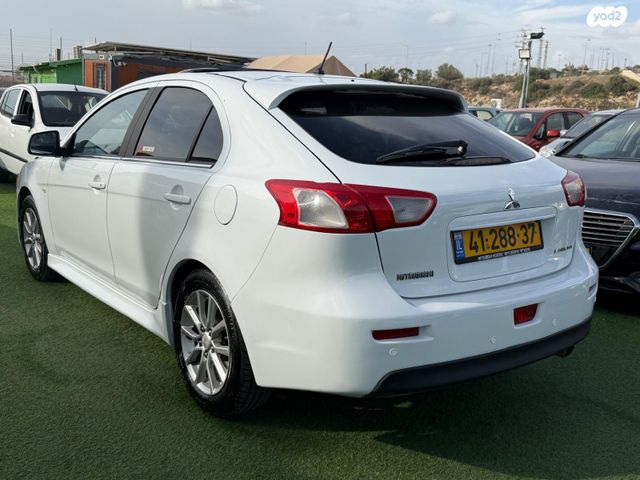 מיצובישי לנסר