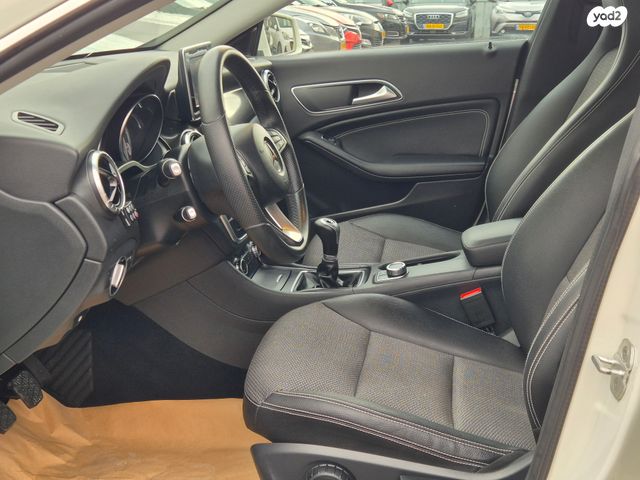 מרצדס-בנץ CLA