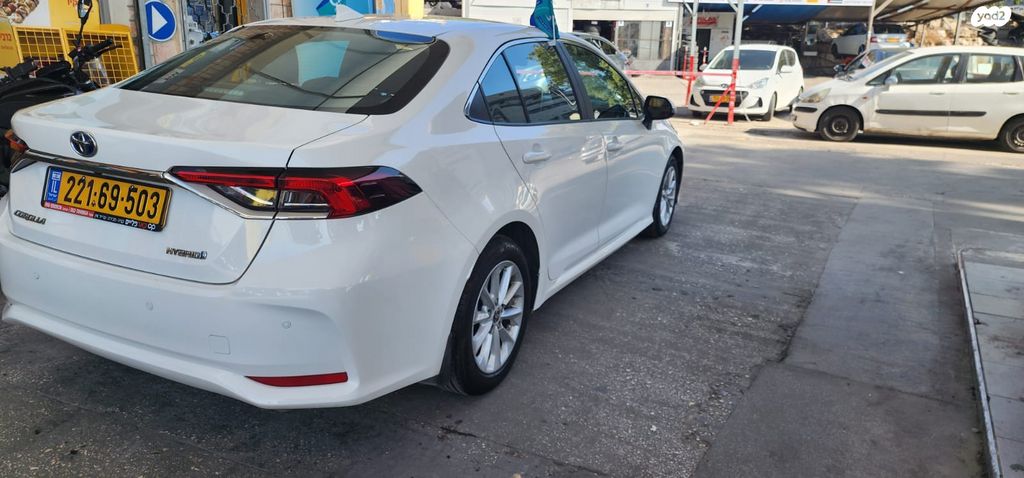 טויוטה קורולה