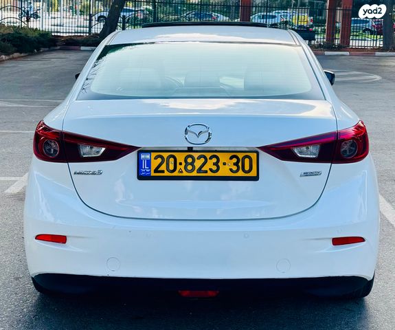 מודעת רכב מאזדה 3