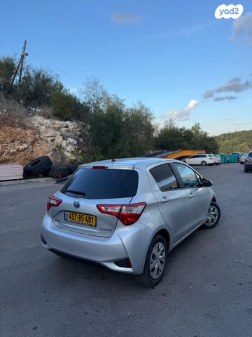 טויוטה יאריס