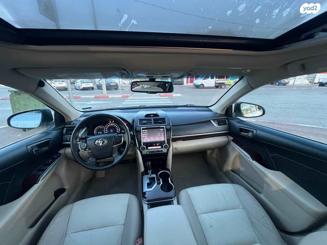 טויוטה קאמרי