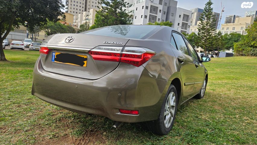 טויוטה קורולה