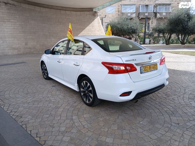 ניסאן סנטרה