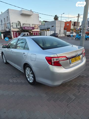 טויוטה קאמרי