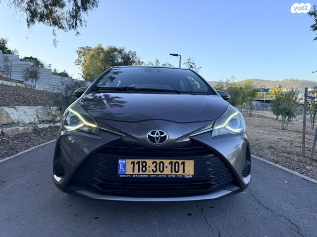 טויוטה יאריס