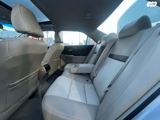 טויוטה קאמרי