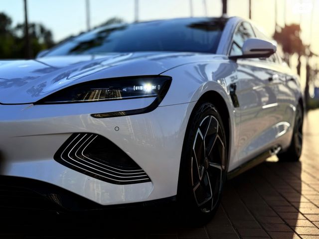 בי.ווי.די סיל