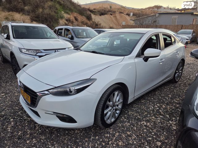 מודעת רכב מאזדה 3