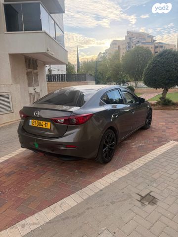 מאזדה 3