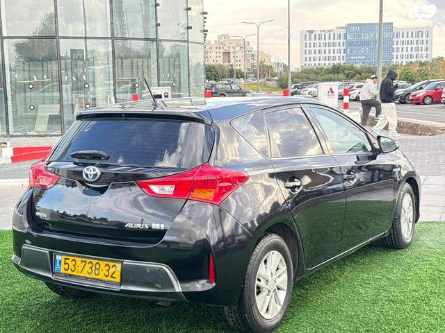 טויוטה אוריס