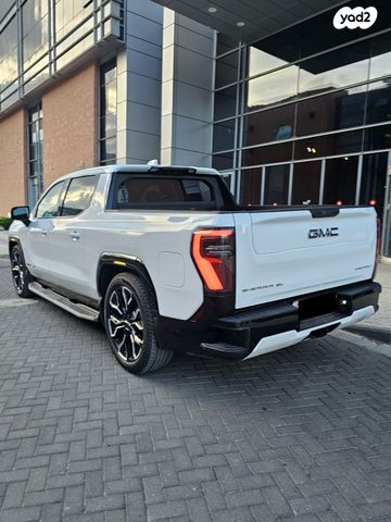 ג'י.אם.סי סיירה EV  