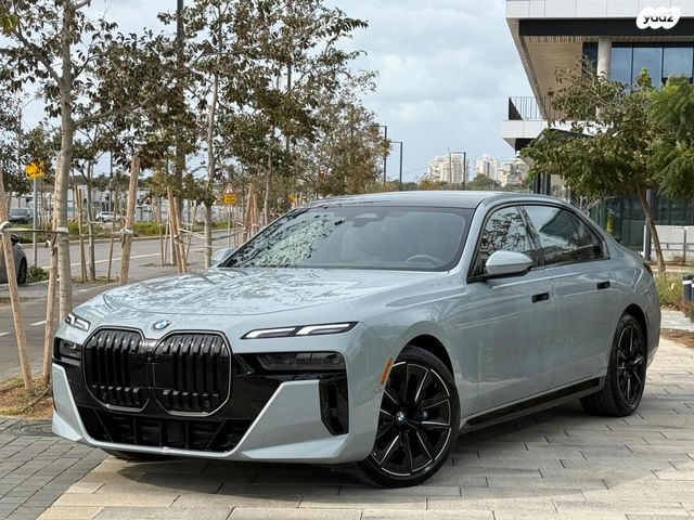 מודעת רכב ב מ וו סדרה 7