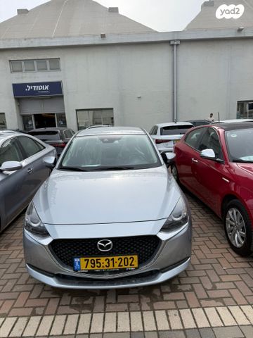 מודעת רכב מאזדה 2