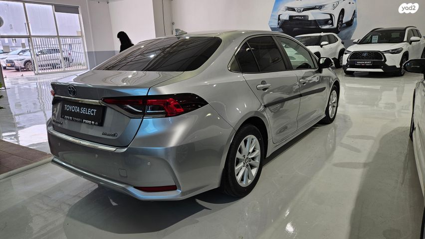 טויוטה קורולה