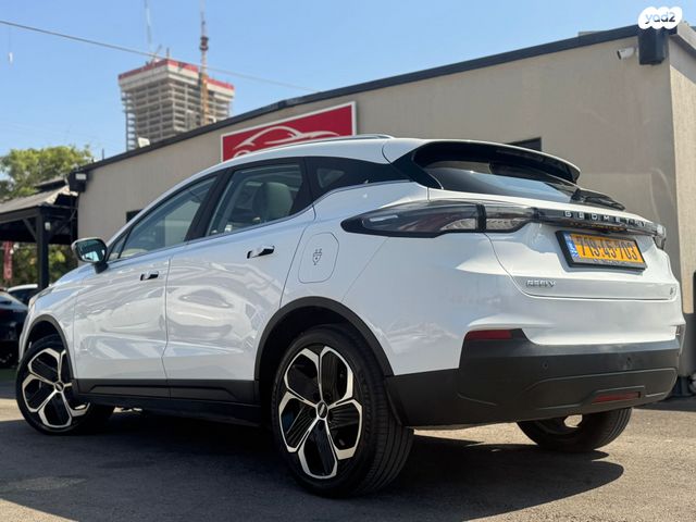 ג׳ילי Geometry C