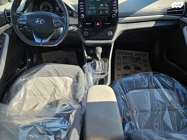 יונדאי איוניק