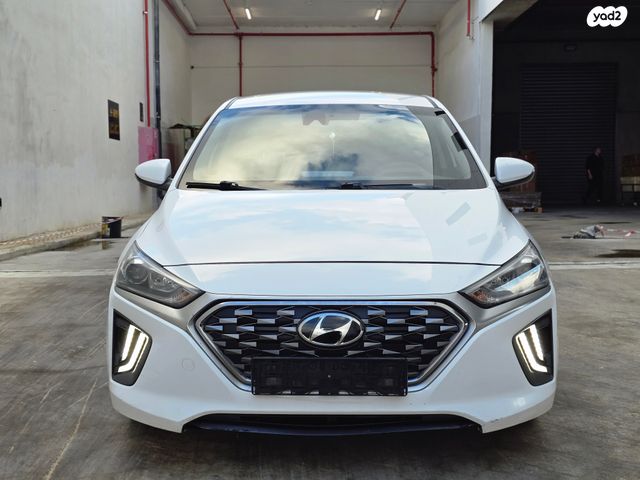 יונדאי איוניק