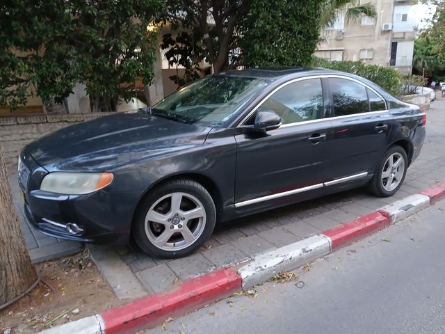 וולוו S80