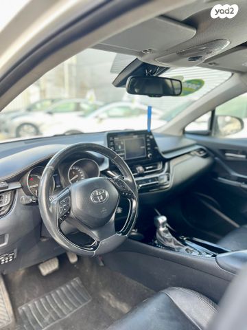 טויוטה C-HR