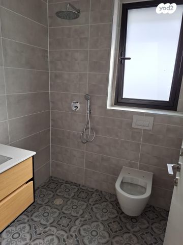 דירה, יונה וולך 7, גרין פארק החדשה, הוד השרון