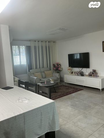 שדרות בן גוריון 13