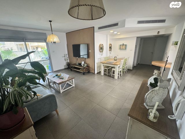 משה קהירי 11