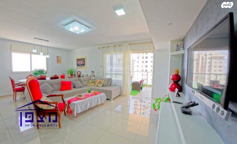 דירה, הבריגדה היהודית 56, גלי הים, נתניה