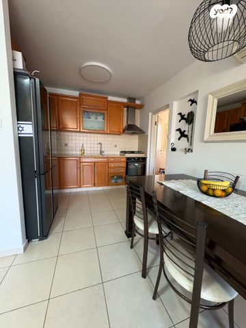 דירה, שדרות ששת הימים 30, נווה חן, תל אביב יפו