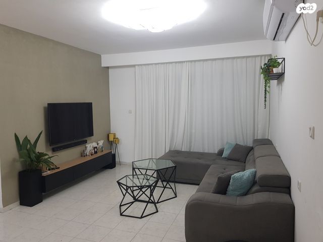 דירה, אברהם בן שושן 42, נווה אלון, עכו