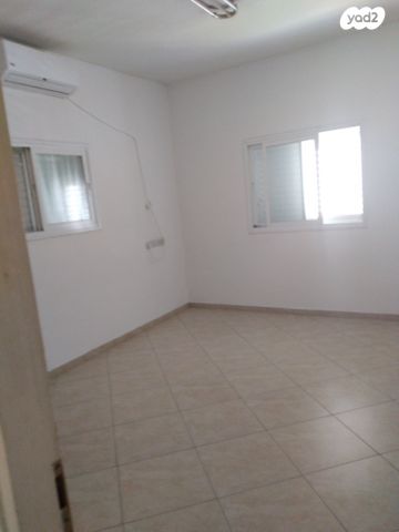 דירה, טרומפלדור 32, רמת ורבר, פתח תקווה