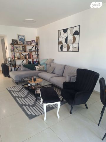 דירה, השופטים 28, אחוזת כנרת, טבריה