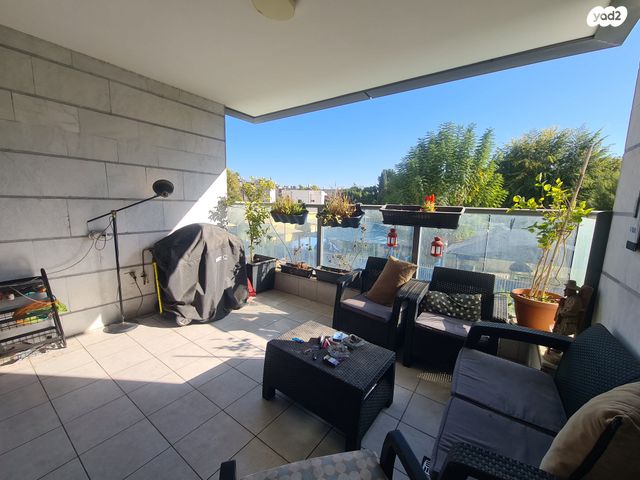 דירה, ז'בוטינסקי 5, בן גוריון, אזור