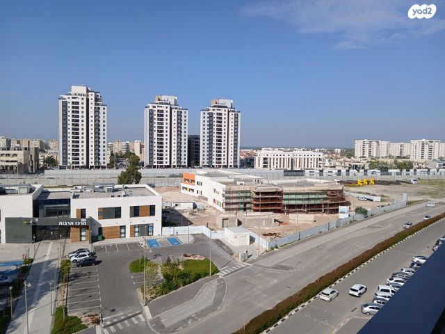 דירה, לאה גולדברג 4, משכנות האומנים, קרית מוצקין