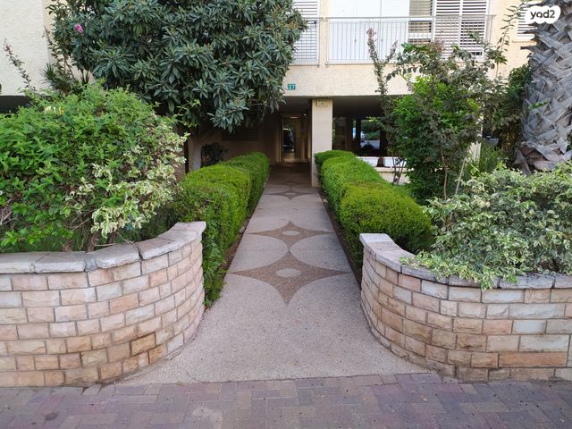 דירה, סמטת הדרור 27, רמתיים, הוד השרון