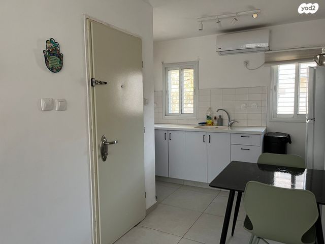 דירה, שמעון בר גיורא 5, שכונה ד', באר שבע