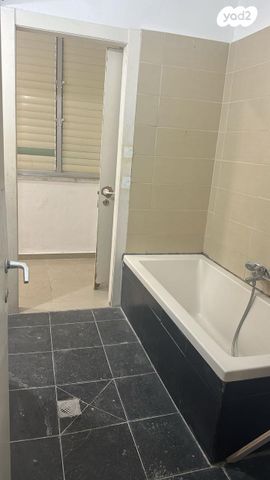 דירה, שדרות הרצל 7, קרית שמואל, טבריה