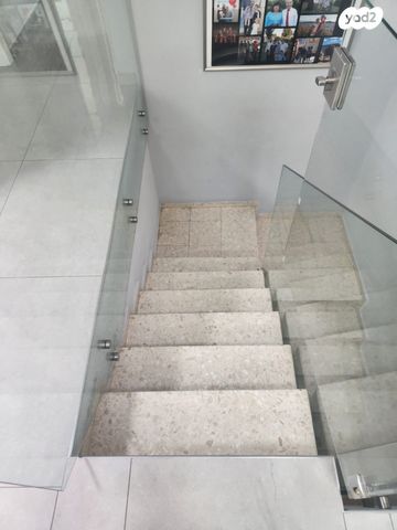 דירת גן, שדרות לוחמי הגטאות 10, בית וקאנטרי, גיורא יוספטל, גבעת שמואל