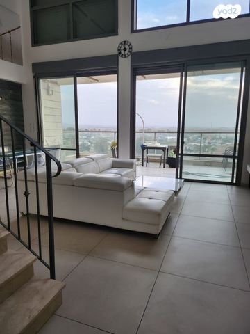 שושנה דמארי 2