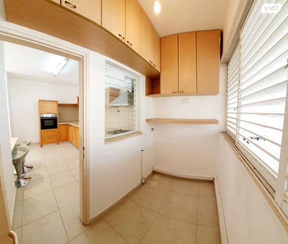 דירה, משה סנה 5, לב הפארק, רעננה