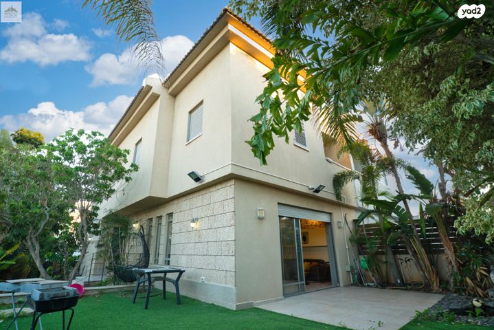 בית פרטי/ קוטג', מבצע משה 12, נווה ים, ראשון לציון