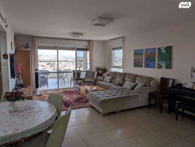 דירה, חטיבת הראל 18, המגינים, מודיעין מכבים רעות