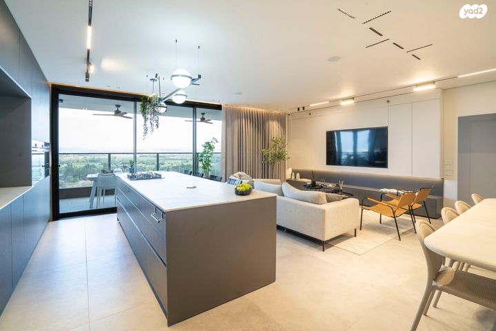 דירה, יונה וולך 4, גרין פארק החדשה, הוד השרון