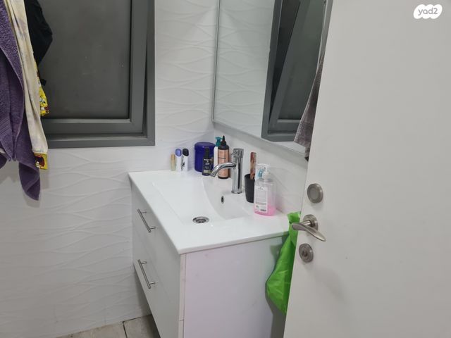 דירה, ז'בוטינסקי 5, בן גוריון, אזור