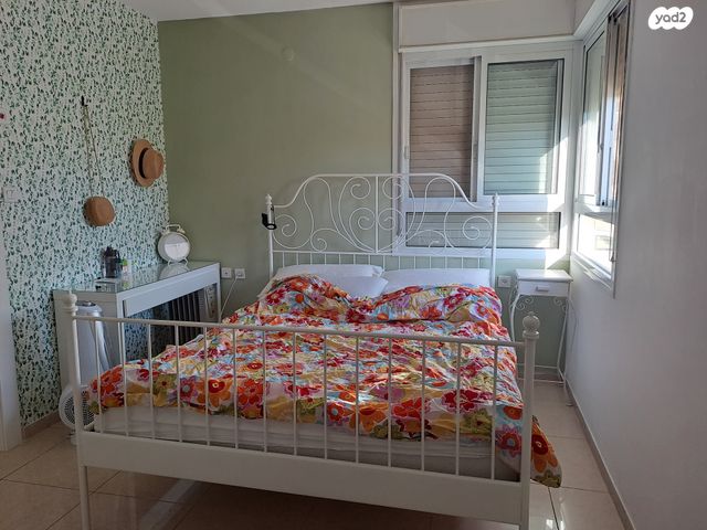 דירה, הגביש 10, נופי סלע, מעלה אדומים